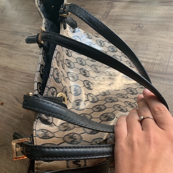 Michael Kors Tote - Picture 4 of 7